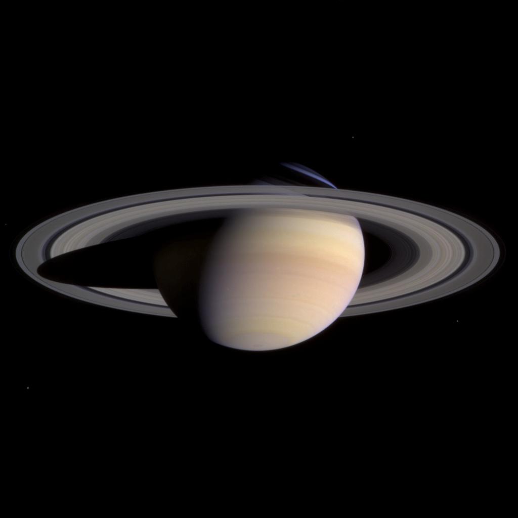 Cassini Sees Saturn